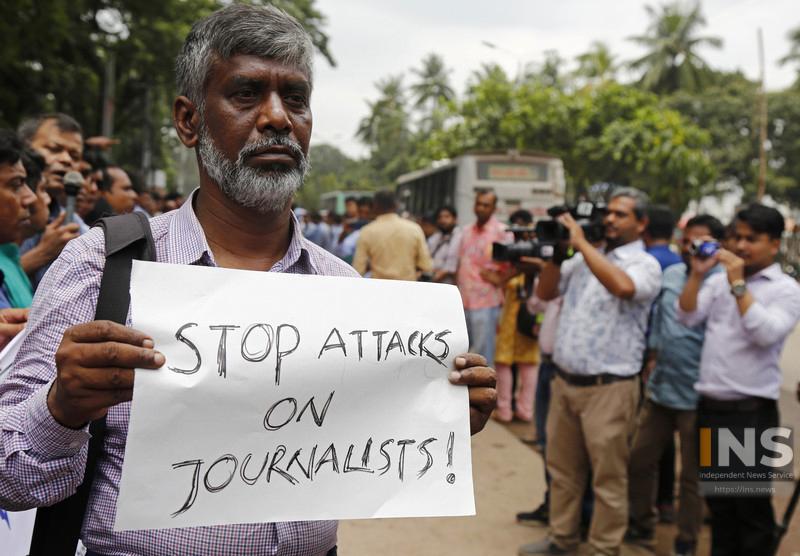 बंगलादेशी पत्रकार हत्याका दोषीलाई कारवाहीको माग