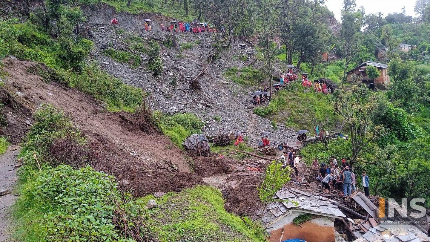 पालिकाले बलजफ्ती सडक खन्यो, महिनापछि पहिरोले आमाछोराको ज्यान गयो